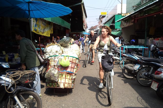 Chiang Mai City Culture Half-Day Cycling Tour - Refreshments at the Women’s Correctional Institution
