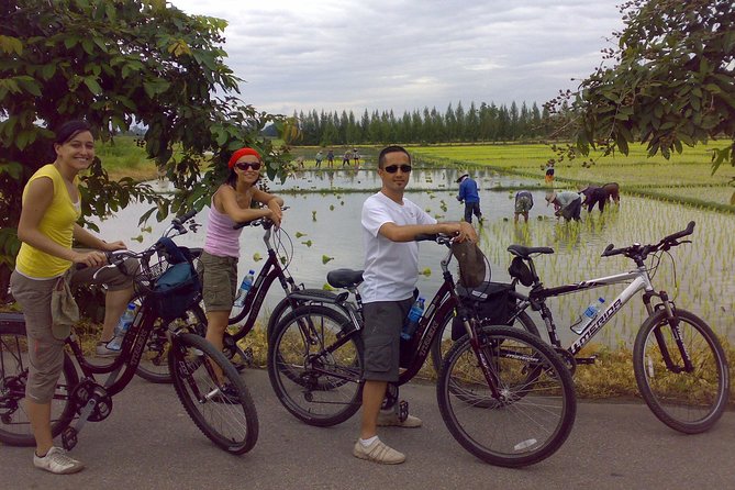 Chiang Mai Paradise Full-Day Cycling Adventure Tour - From Chiang Mai streets to Ping River paths