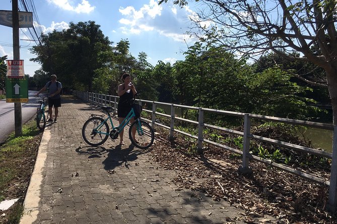 Chiang Mai Paradise Full-Day Cycling Adventure Tour - Baan Tawai and the craft-making side of Chiang Mai