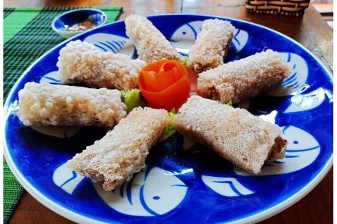 Countryside bike tour, basket boat and cooking class - Cooking four Hoi An dishes with Lily