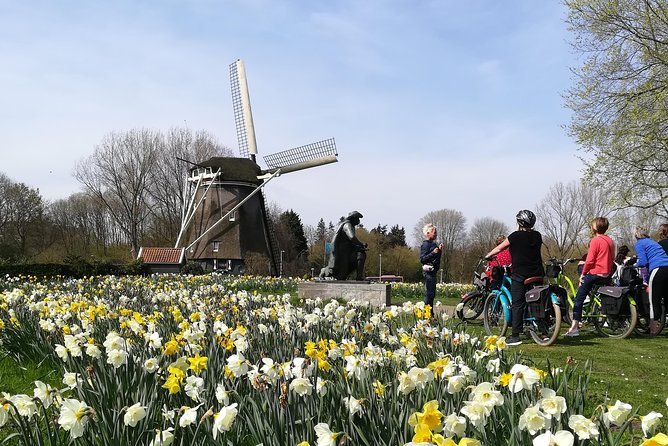 Countryside Bike Tour from Amsterdam: Cheese, Clogs & a Windmill - Krijtmolen d’Admiraal and the old Dutch water system