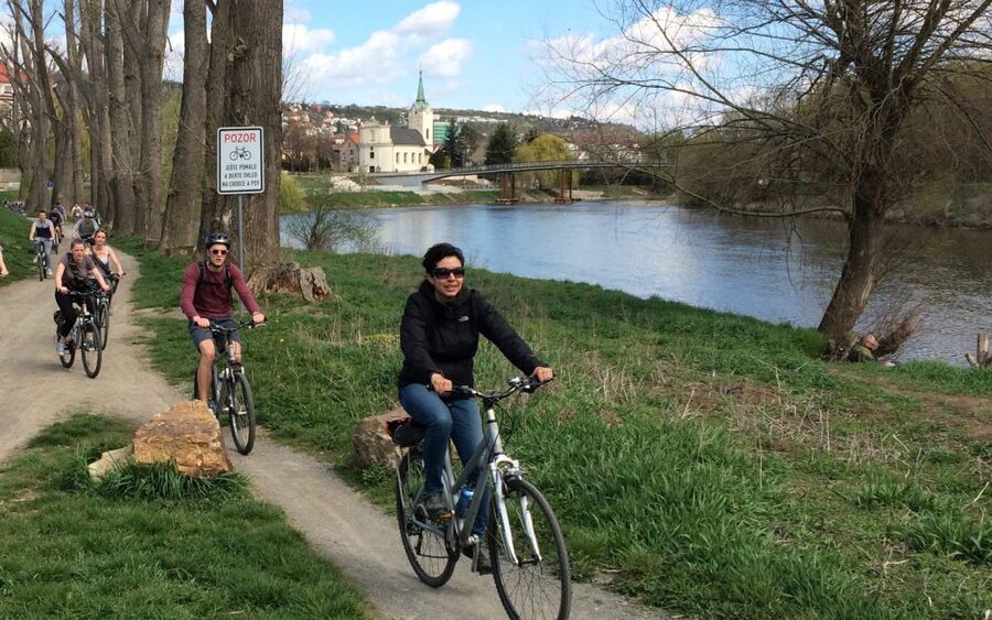 Countryside Bike Tour From Prague To Karlstejn Castle - Who should book this experience?