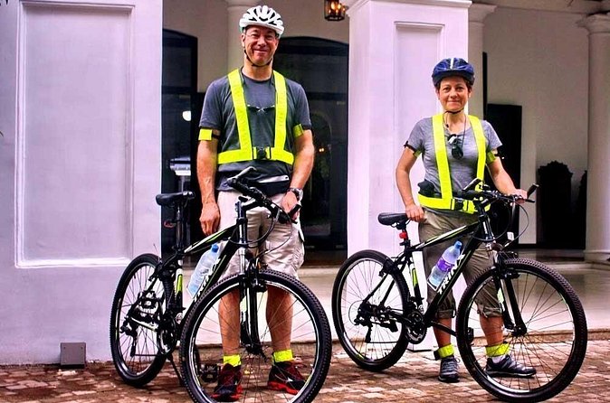 Countryside Cycling Tour in Colombo - Pedaling through paddy fields and water tanks