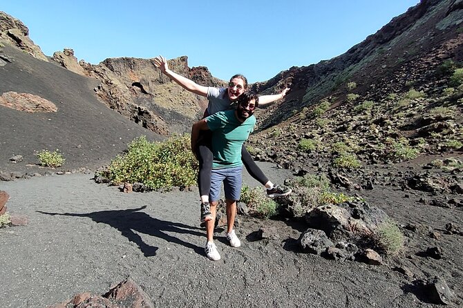 Cycle among volcanoes: Discover the essence of Lanzarote - Key points before you book