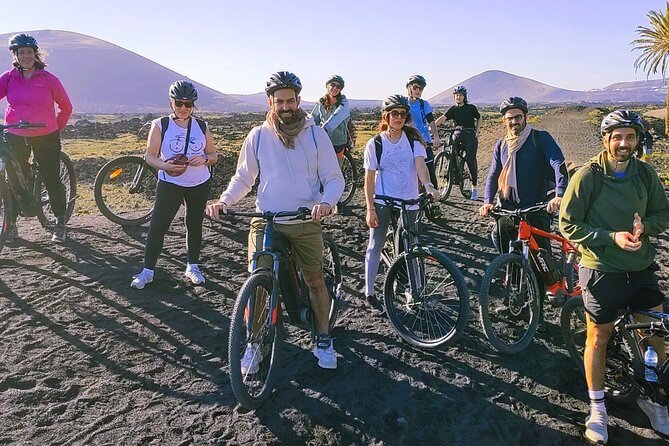 Cycle among volcanoes: Discover the essence of Lanzarote - Small-group advantages and possible limits