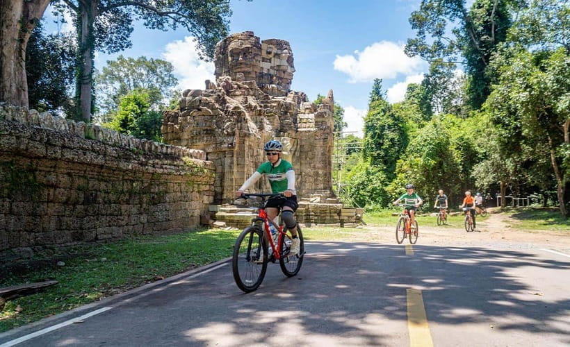 Cycle Angkor Backroad Bike Tour / E-Bike or Tuk Tuk - Angkor Wat in the late afternoon
