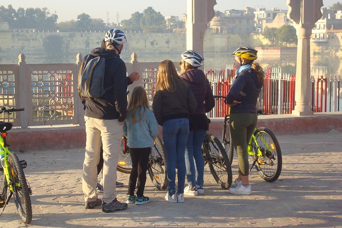 Cycle Through Jaipur's Charm - Cuisine|Heritage|Temple(Awarded) - Govind Devji Temple and Morning Worship