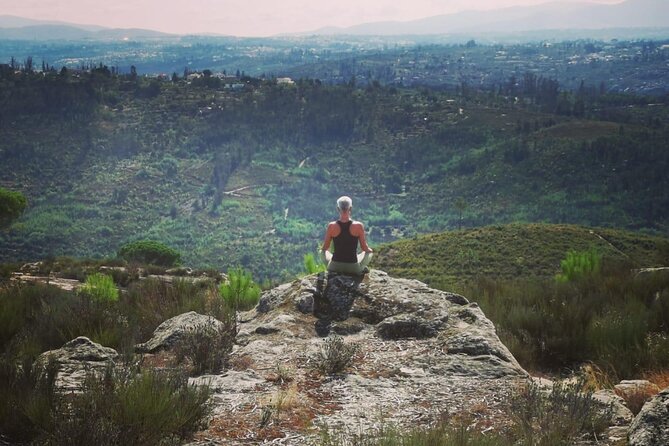 Cycle to Ancient Dolmens in Azenha. History, Theory & Folklore Guided Tour - How Ross shapes the experience