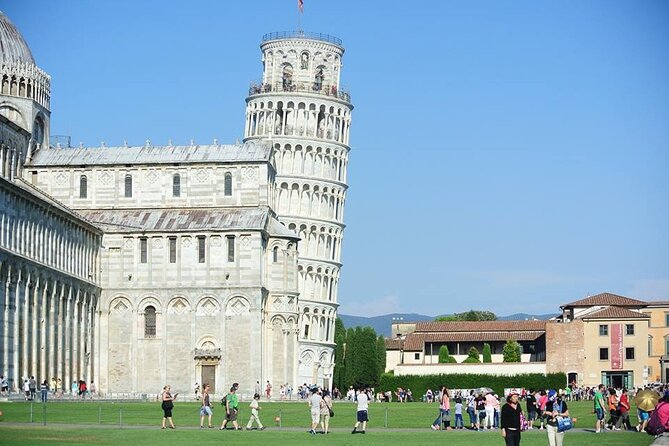 Cycling Pisa highlights & hidden treasures - half day tour - Garibaldi Square and the market quarter