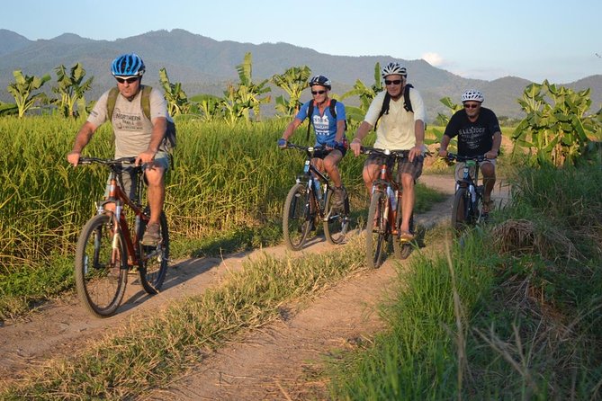 Cycling tour and Buatong waterfall - Wat Ban Den and northern Thai temple design