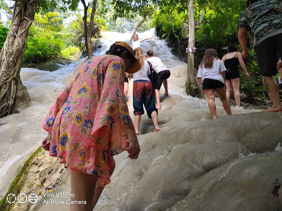 Dantewada, Sticky waterfalls, Wat banden, Paddy rice-field. - Why this day works so well outside Chiang Mai