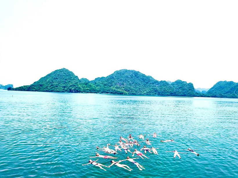 Đảo Cát Bà : 1Day Kayaking,Swimming,Cycling,Snorkeling,Lunch - Cycling across the rice fields to Viet Hai