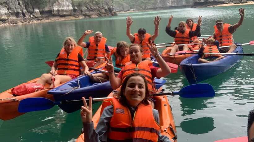 Đảo Cát Bà : 1Day Kayaking,Swimming,Cycling,Snorkeling,Lunch - Evening possibilities: plankton and squid fishing