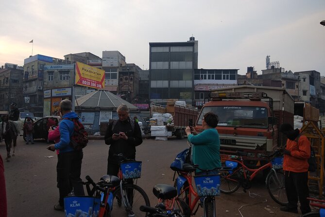 Delhi By Cycle & Old Delhi - Meeting in Daryaganj and getting ready