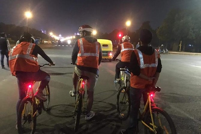 Delhi Starry Night Cycling Tour - India Gate under floodlights