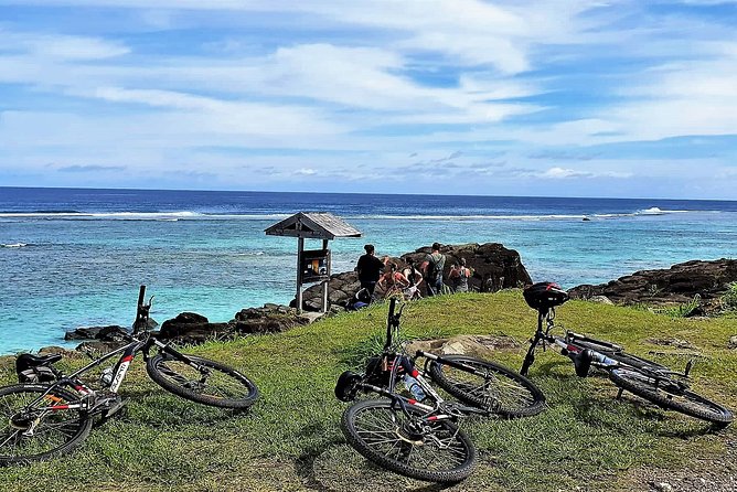 'Discover' Rarotonga Cycling Tour with Lunch - Why a bicycle is a smart way to see Rarotonga