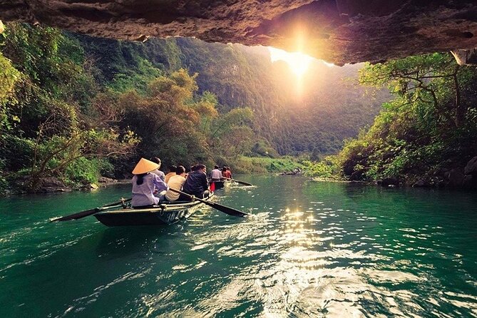 Discover Trang An Natural World Heritage, Bich Dong Pagoda, Cycling Day Tour - Two hours on the Trang An River