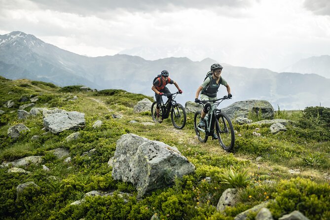 Discovery of a secret mountain pasture by electric mountain bike in Chamonix - Fitness, clothing, and weather