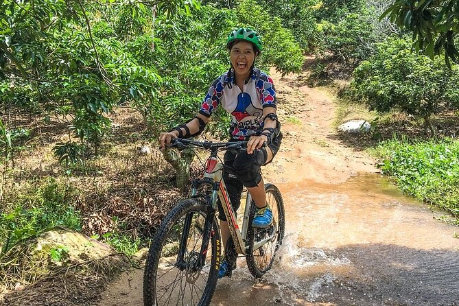 Doi Suthep National Park To Chiang Mai Beginner Downhill Mountain Biking - Stop one: Doi Suthep National Park