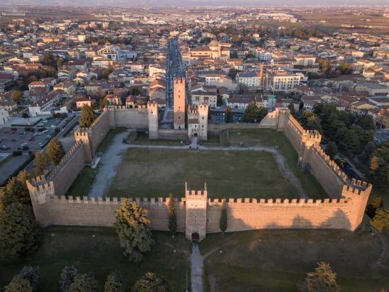E-bike adventure among villages and medieval castles - Reaching Borghetto sul Mincio by e-bike