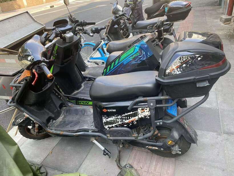 E-Bike Adventure Tour in Shanghai - The Bund: a grand finish by the river