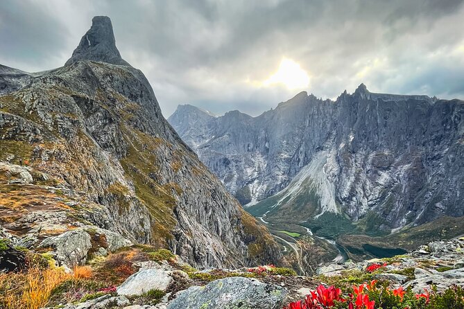 E-bike and hike in Åndalsnes - The uphill walk to Litlefjellet