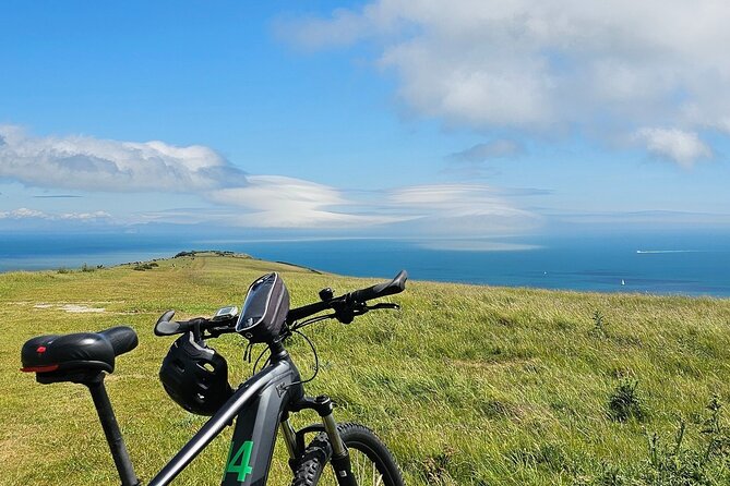 E-Bike excursion to Harrys Rock or Corfé Castle - Studland combines beach views with open nature