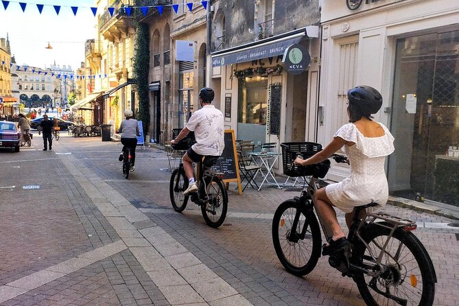 E-bike trip : From Bordeaux to Saint-Emilion with picnic lunch - Your first hour: Bordeaux by bike