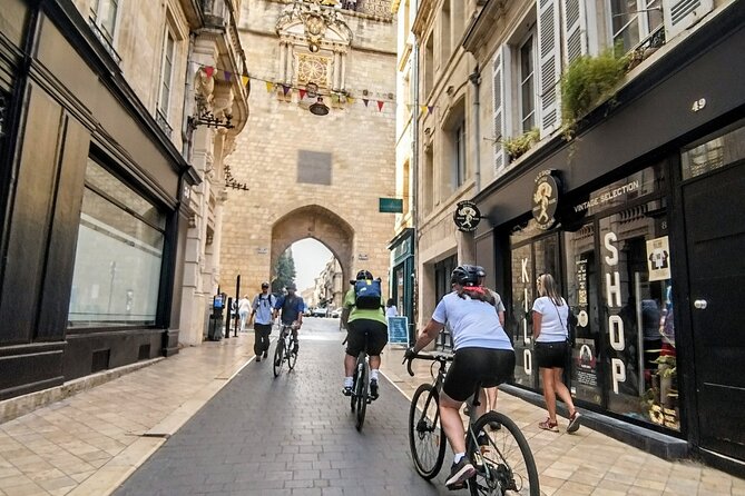 E-bike trip : From Bordeaux to Saint-Emilion with picnic lunch - Créon and the old abbey at La Sauve