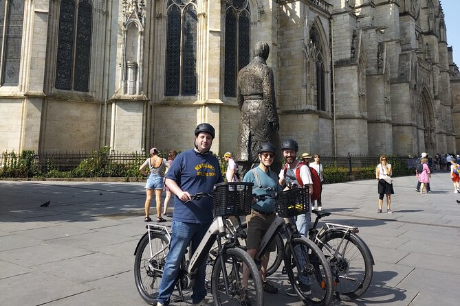 E-bike trip : From Bordeaux to Saint-Emilion with picnic lunch - A picnic in Sadirac