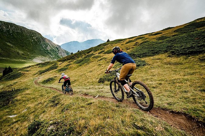 E mountain bike tour - What to bring and what to expect