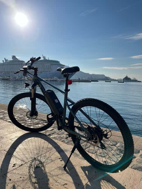 Electric Bike Adventure through Cartagena - Why an e-bike works so well in Cartagena