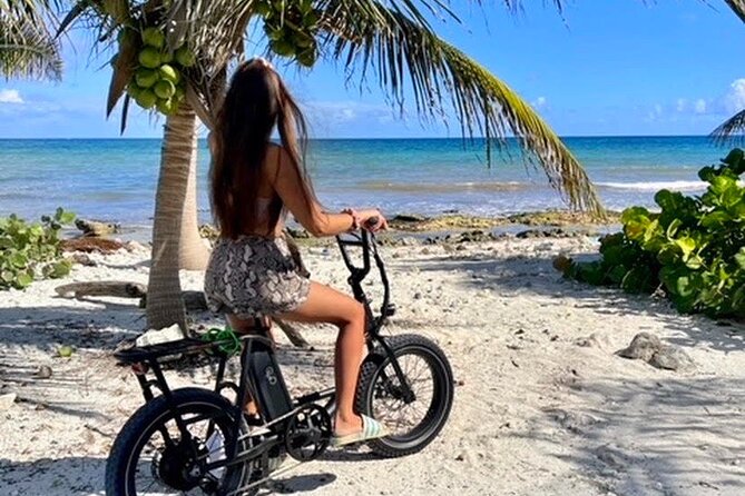 Electric Bike Adventure - From the meeting point to Mahahuals shoreline