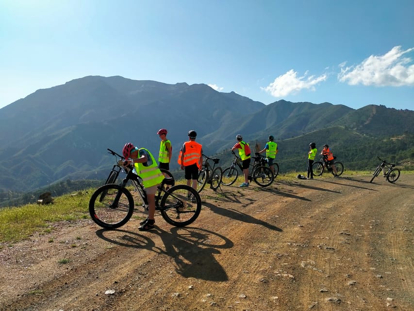 Electric mountain bike in Sierra de las Nieves national park - How Elena shapes the experience