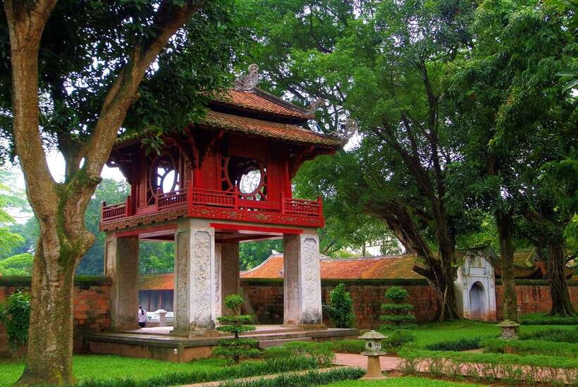 Explore Hanoi Old City By Cycling Tour With Small Groups - Banana Island and the Red River near Long Bien Bridge