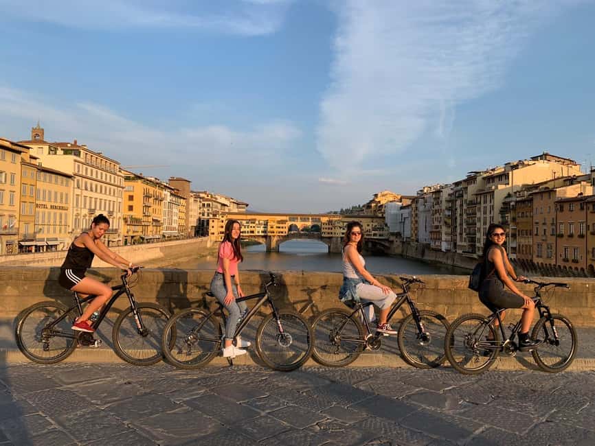 Florence Medici Bike Tour – Cycle Through History and Power - Palazzo Pitti and the Oltrarno side