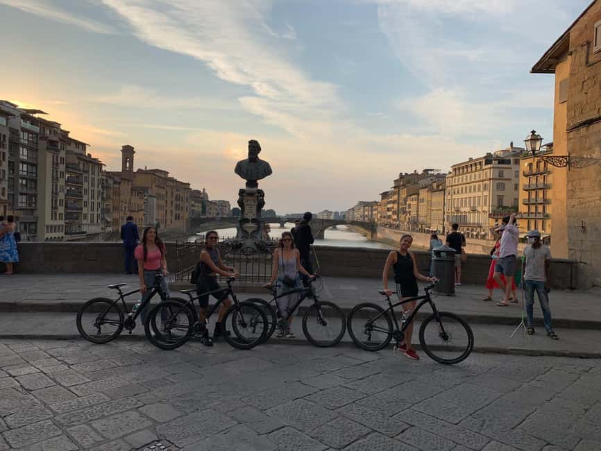 Florence Medici Bike Tour – Cycle Through History and Power - Cycling beside the Arno