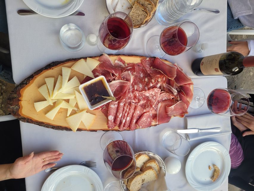 Florence: Tuscany Bike Tour with Wine & Olive Oil - The family-run tasting in the hills