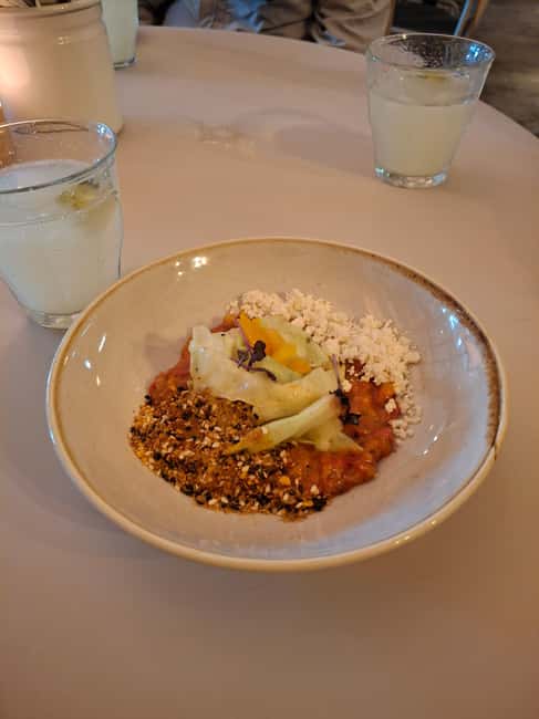 Food Tour by Bike: enjoy 6 bites and cycle trough Utrecht - Oproer Biercafé and Veg Nation