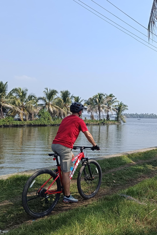 Fort Kochi Beach and Backwater eBike/Cycling Tour (Half Day) - Kumbalangi’s backwater village roads