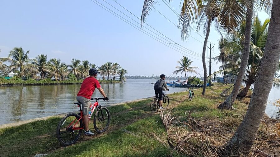 Fort Kochi Beach and Backwater eBike/Cycling Tour (Half Day) - What the guides add to the ride