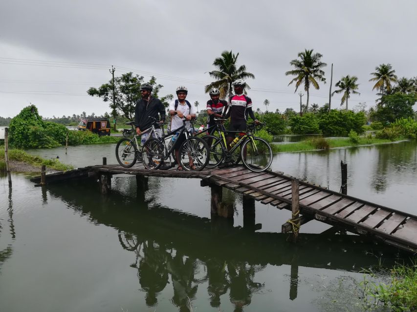 Fort Kochi Heritage Day Cycling Tour - The bikes, group size, and physical effort