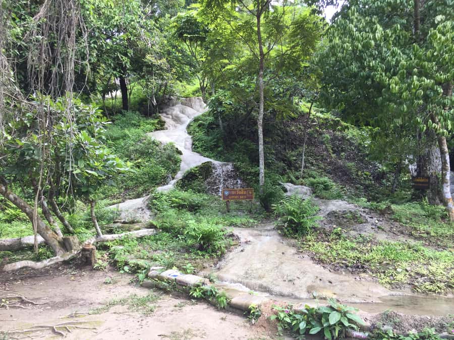 From Chiang Mai: 2 days Cycling & Kayaking tour in Mae Taeng - Buatong Waterfall, the sticky waterfall