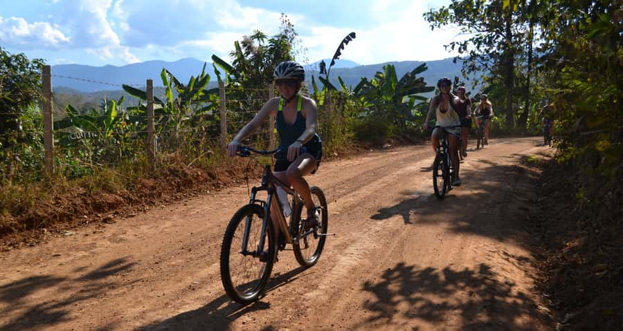 From Chiang Mai: Mae Taeng Valley Hike & Bike Day Trip - Lunch with a view instead of a standard buffet