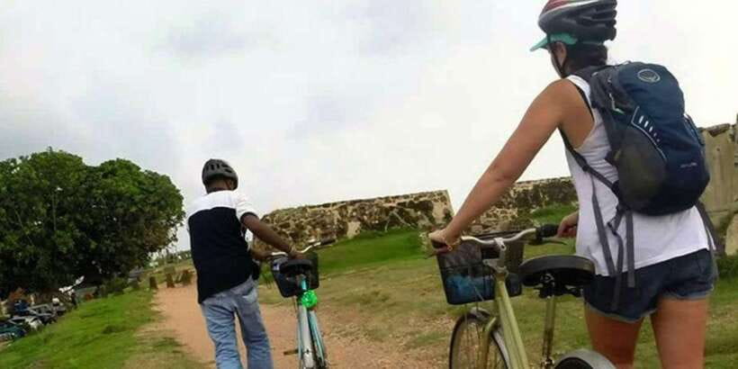 From Galle: Exclusive Village & Lagoon Cycling Tour in Galle - Leaving Galle behind by bicycle