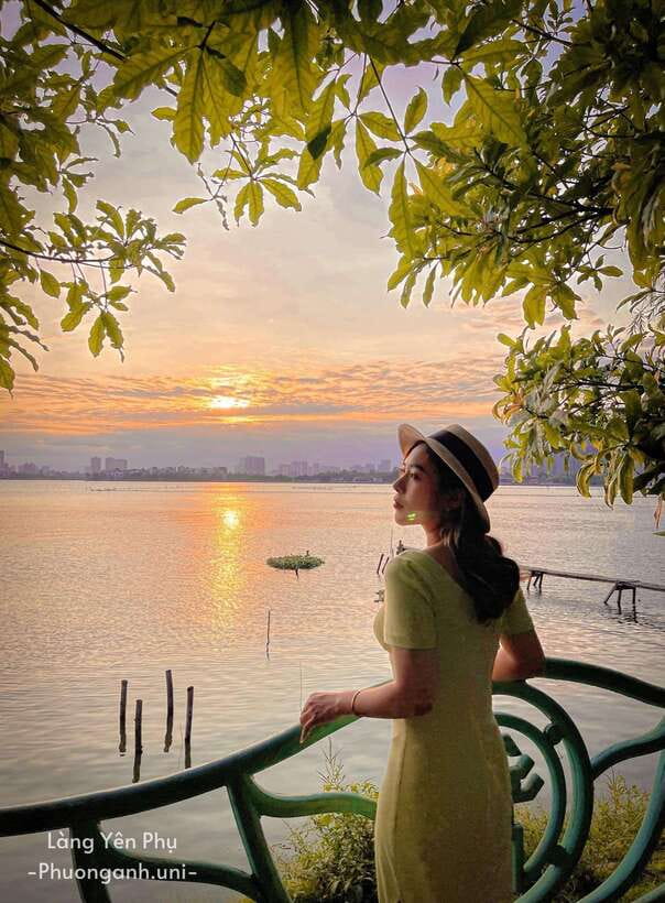 From Hanoi: City Sightseeing Cycling Panoramic Tour By Cyclo - Tạ Hiền Street after dark