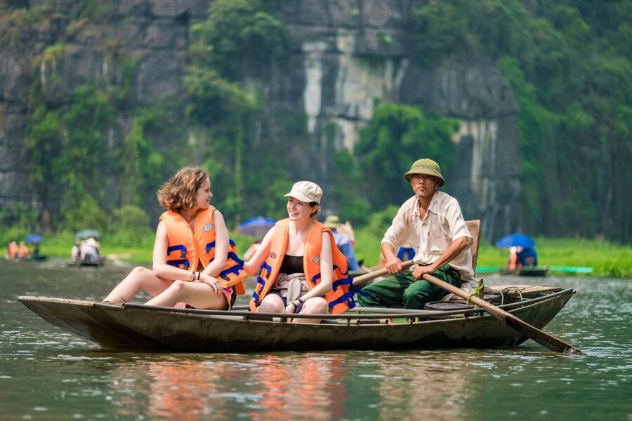 From Hanoi: Hoa Lu & Tam Coc with Buffet lunch & Cycling - Adding Hang Mua and the 500 steps