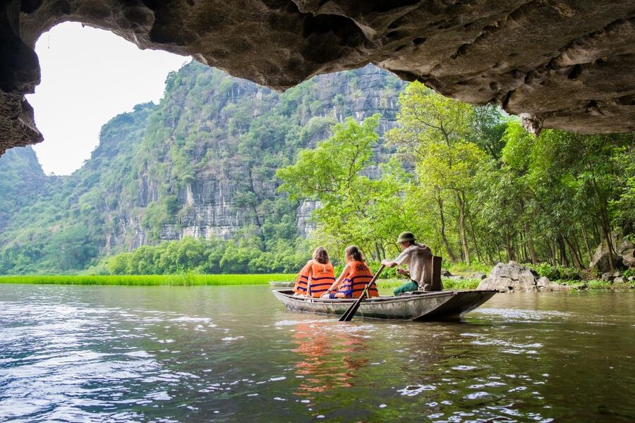 From Hanoi: Hoa Lu & Tam Coc with Buffet lunch & Cycling - Who should choose this day out