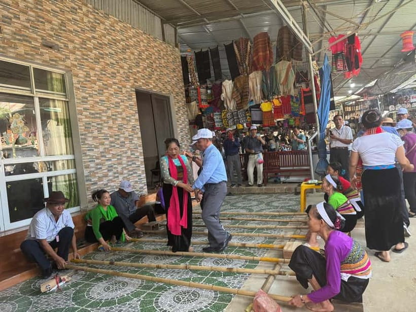 From Hanoi: Mai Châu Valley Day Trip & Cycling & Local Tour - 7:30 to 10:00, leaving Hanoi behind