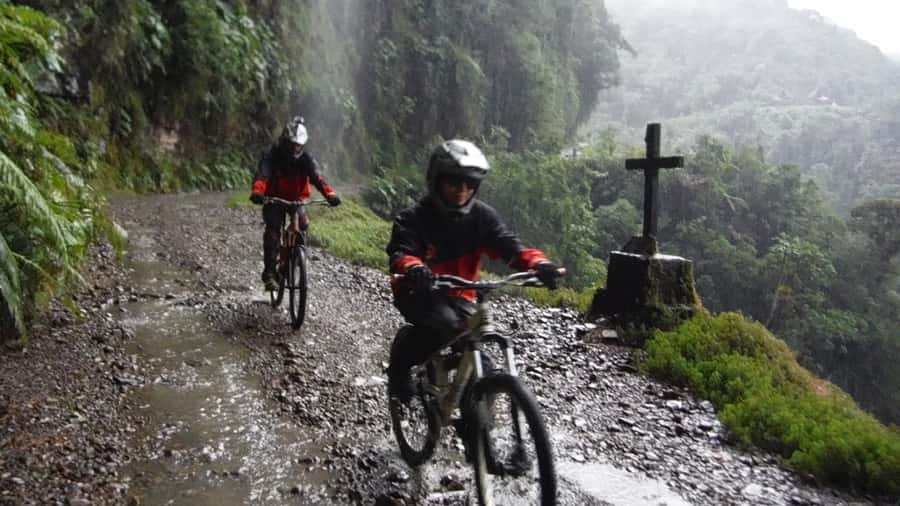 From La Paz: The World's Most Dangerous Road Biking Tour - Who should book this Death Road tour?